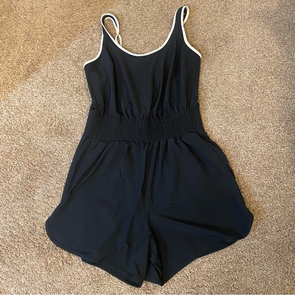Abercrombie and Fitch Traveler Romper ST - Picture 3 of 8
